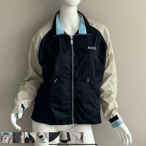 NIKE Windbreaker Sports Jacket Size S Jersey Lining